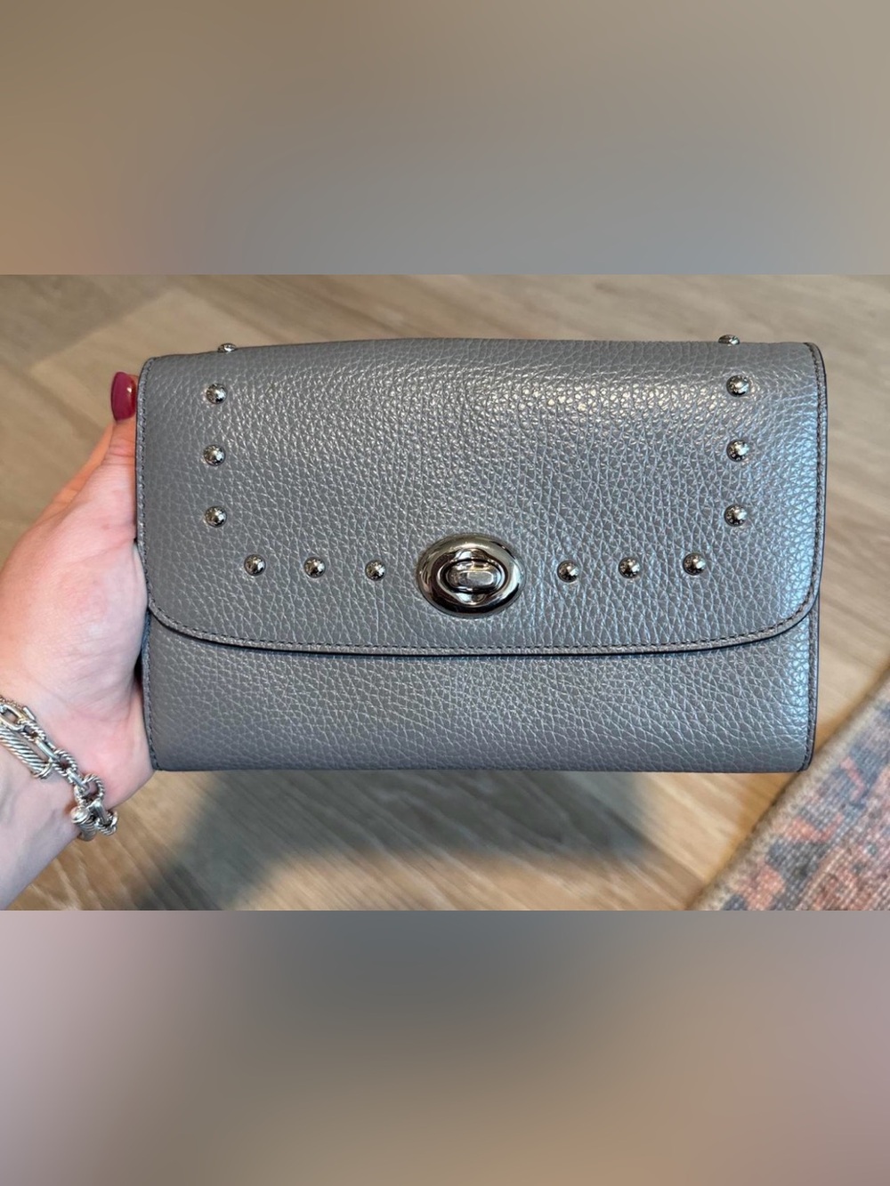COACH BOWERY - grey studded Coach clutch with silver hardware - Picture 8 of 8